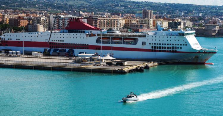 Crucero en el Puerto de Civitavecchia