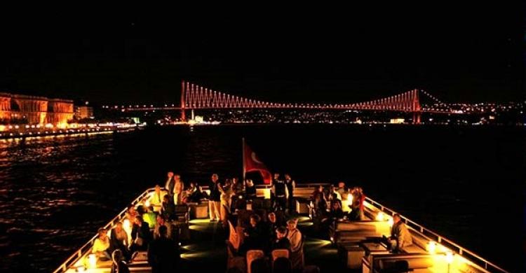 Panorámica desde el crucero nocturno