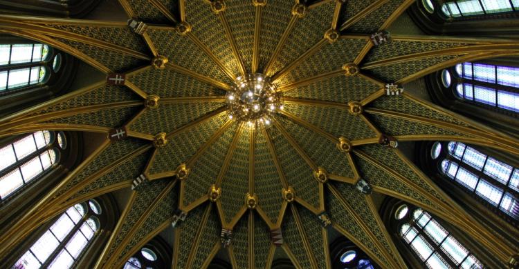 Cúpula dorada del Parlamento de Budapest