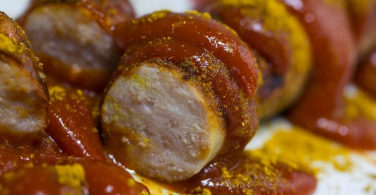 Currywurst, comida típica de Berlín