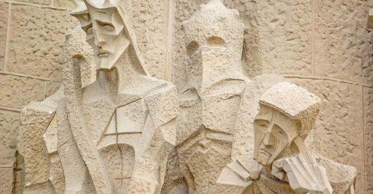 Detalles de la fachada de la Pasión de la Sagrada Familia