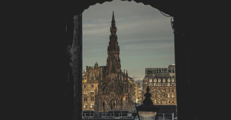 Rincones ocultos de Edimburgo en la noche