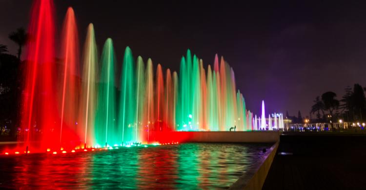Espectáculo de luces en el Circuito Mágico del Agua 