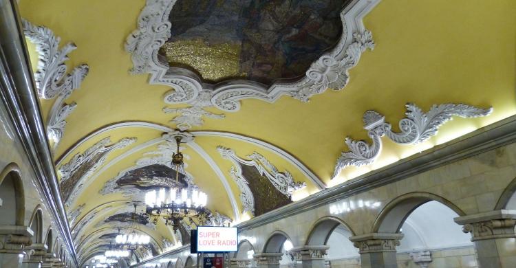 Estación de metro Komsomolskaya