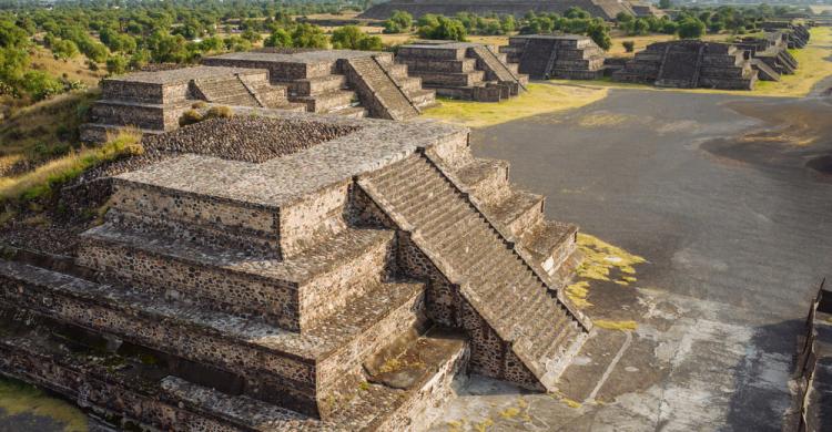 Recorre el recinto arqueológico de Teotihuacán junto a un guía