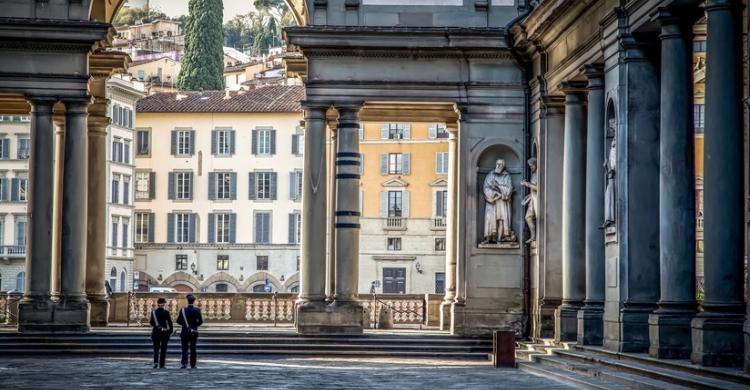 La Galería Uffizi fue construida por Giorgio Vasari