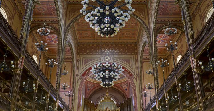 Interior de la Gran Sinagoga de Budapest