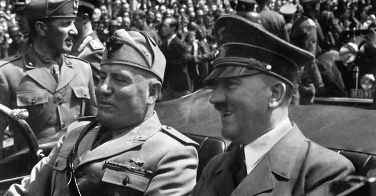 Hitler y Mussolini en Munich
