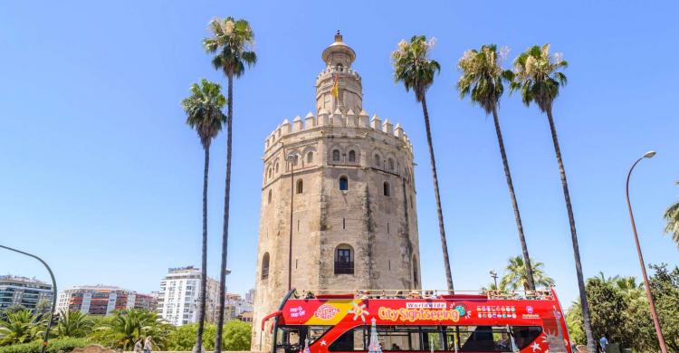 Recorre Sevilla en autobús turístico