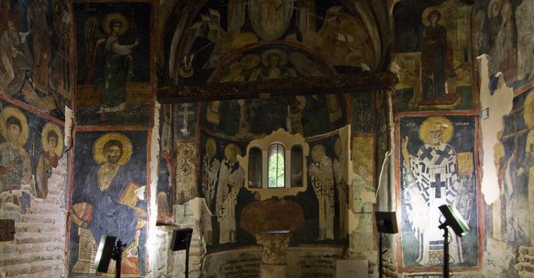 Interior de la Iglesia de Boyana