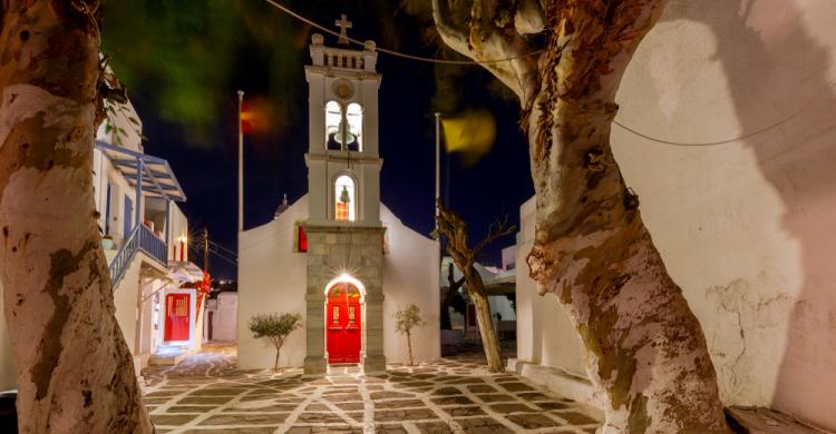 Iglesia en el centro de Mykonos