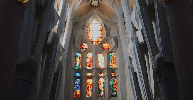 Vitrales en el interior de la Sagrada Familia