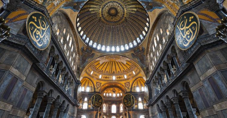 Basílica de Santa Sofía por dentro