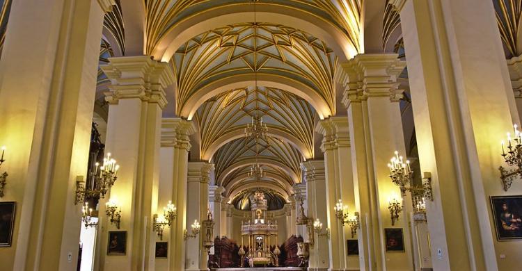 Interior de la Catedral de Lima