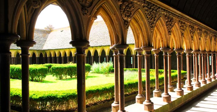 Interior de la abadía del Mont Saint Michel