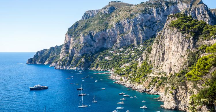 Bahía en la Isla de Capri