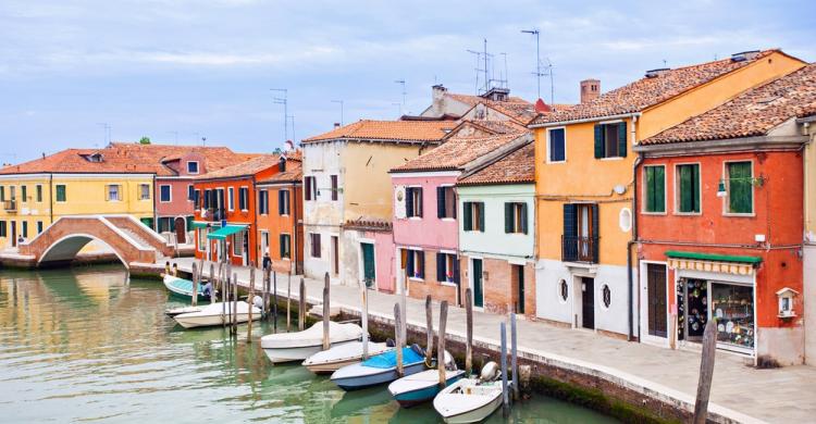 Canal en la isla de Murano