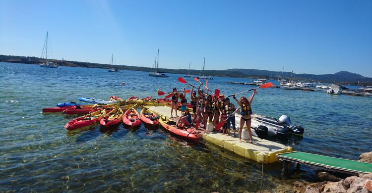 Kayak en el puerto de Menorca