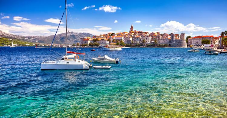 Vistas de Korcula desde el ferry