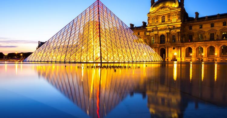 Exterior del Museo del Louvre