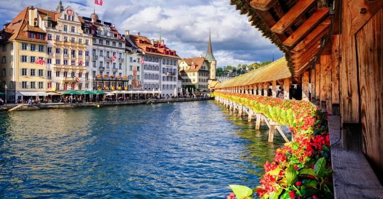 Puente Kapellbrücke en Lucerna