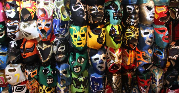 Las tradicionales máscaras que usan los luchadores para ocultar su identidad