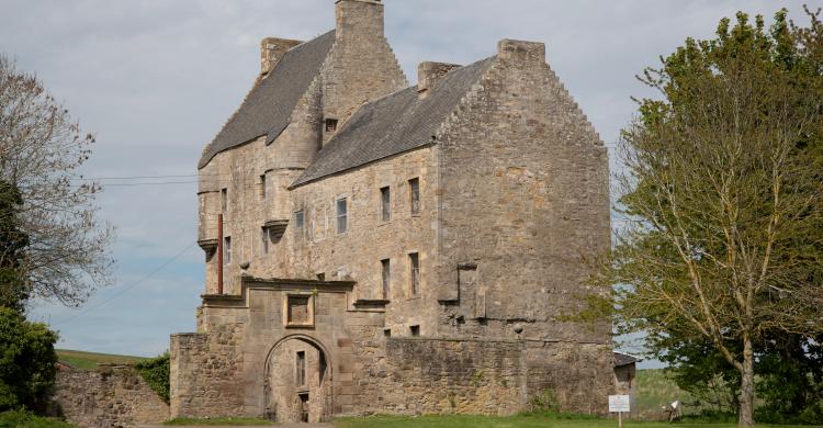 Castillo Midhope, en la serie Lallybroch