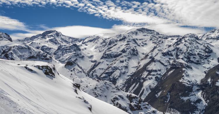 Montañas en el Valle Nevado