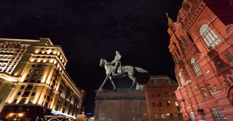 Monumentos iluminados de la Plaza Roja