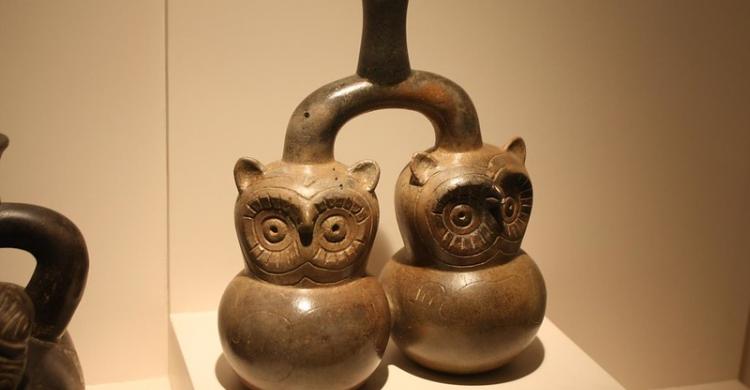 Piezas arqueológicas de la colección del Museo Larco