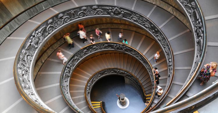 Escaleras circulares de los Museos Vaticanos