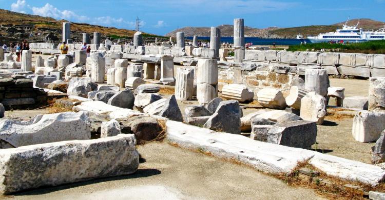 Ruinas del antiguo mercado romano de Delos