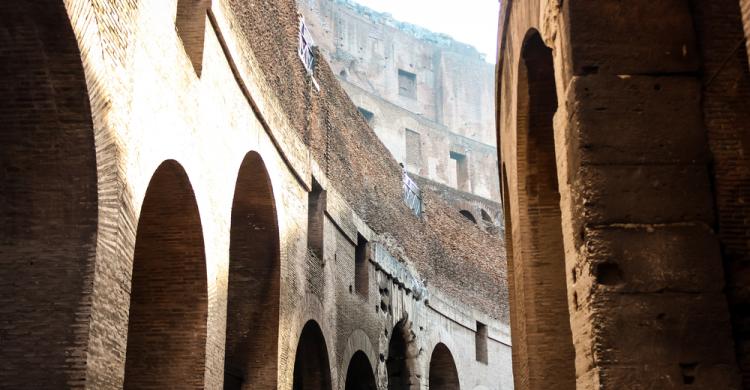 Nivel inferior del Coliseo de Roma
