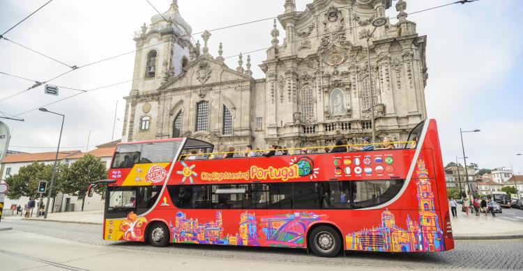 Recorre Oporto a bordo de un autobús turístico