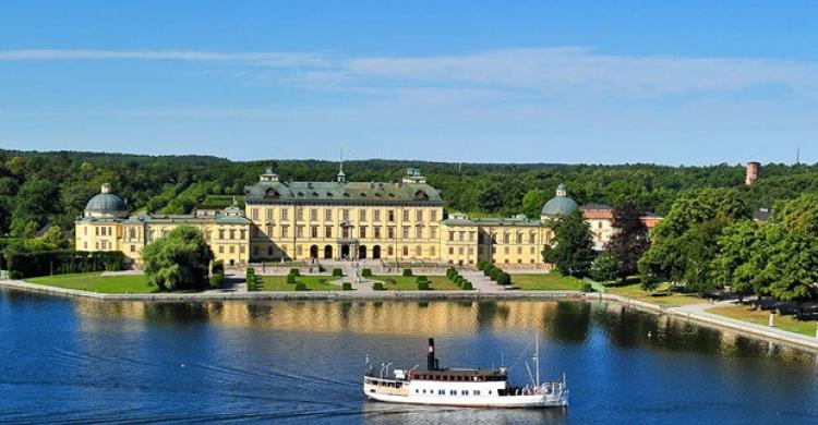 Paseo en barco al Palacio Drottningholm