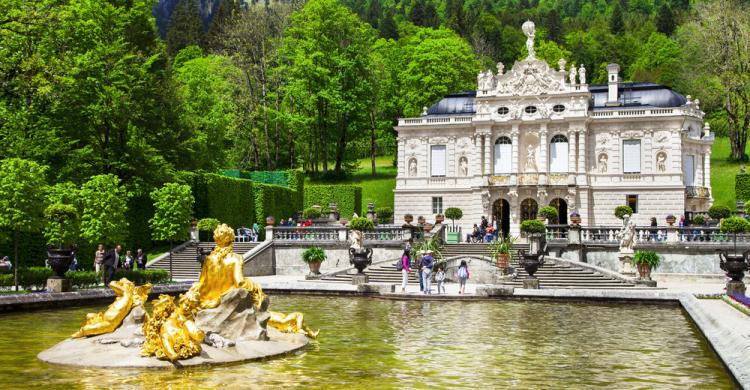 Palacio y fuente de Linderhof