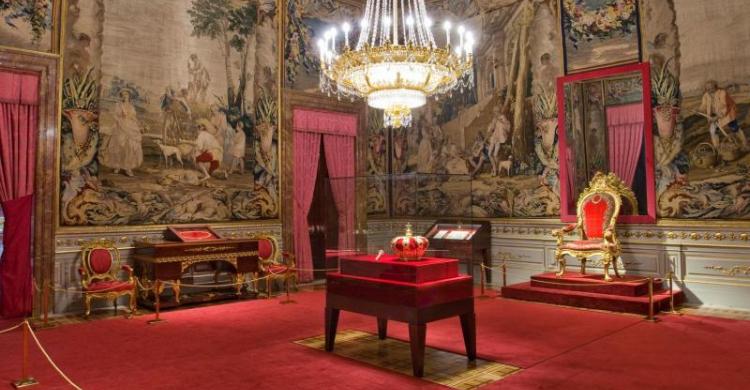 Sala interior del Palacio Real