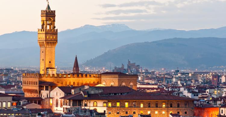 Vista nocturna del Palazzo Vecchio