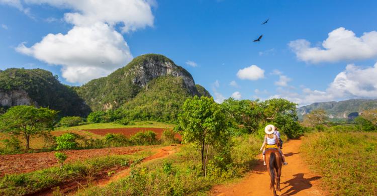 Paseo a caballo por el Valle de Viñales