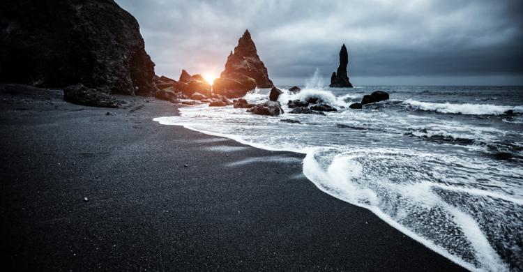 Playa negra de Reynisfjara