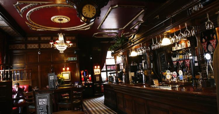 pubs london