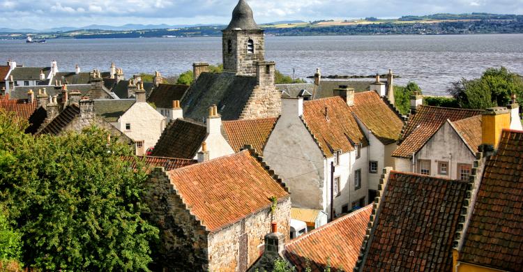 Pueblo de Culross, en la serie aldea de Cranesmuir