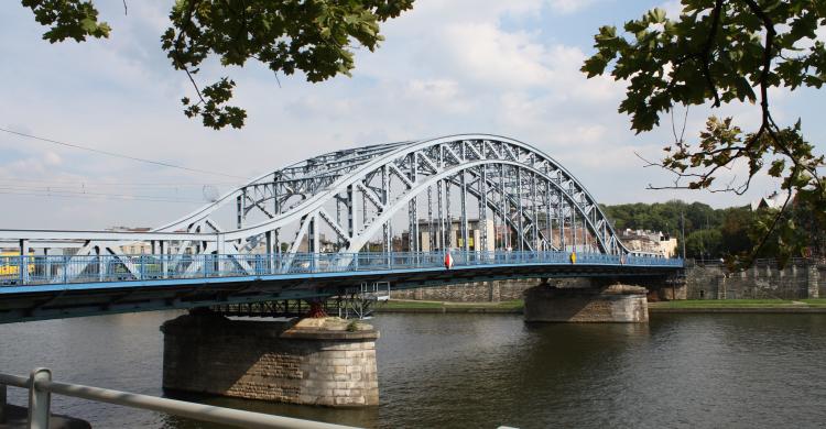 Puente que dirige al gueto de Cracovia