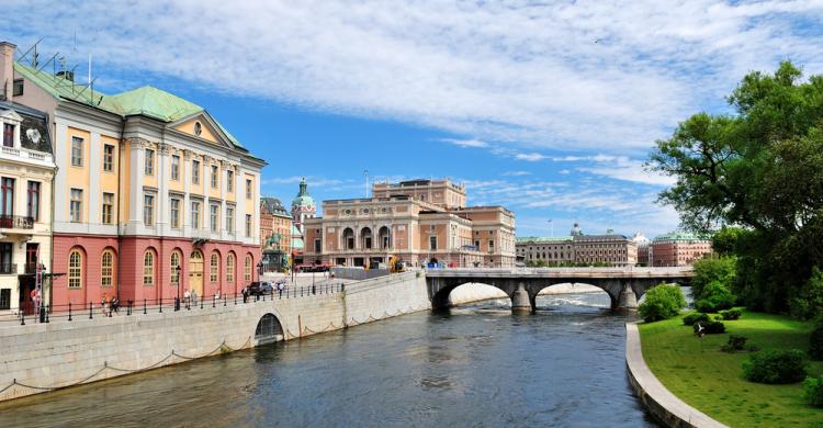 Puente Riksbron