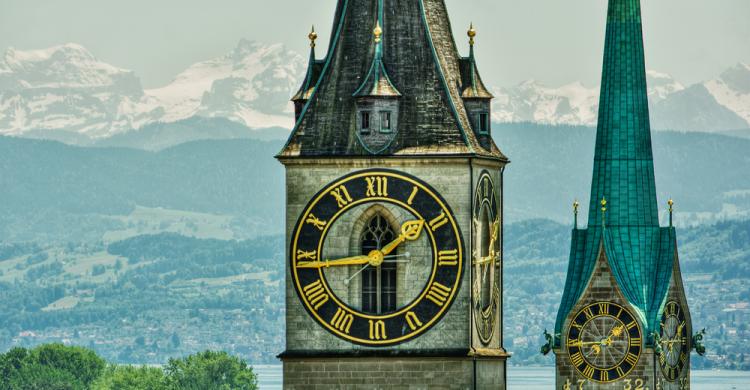 Reloj de la Iglesia de San Pedro