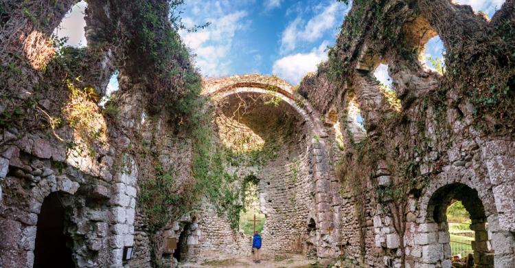 Ruinas del monasterio románico de Glendalough