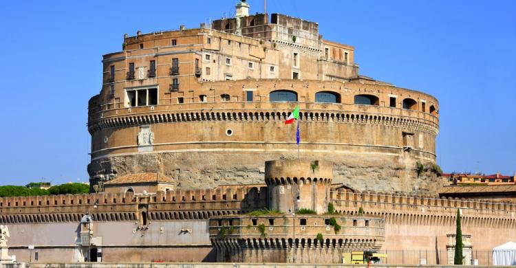 Fachada del Castillo Sant'Angelo