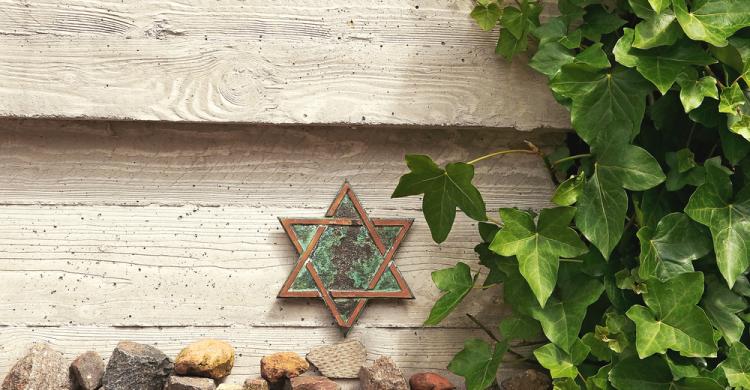 Simbología religiosa en una casa del barrio judío