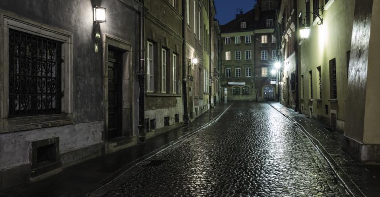 Calles del Stare Miasto por la noche