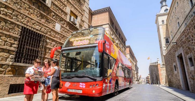 Pasea por las calles de Toledo con la mayor comodidad